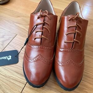 New with tags Odema Brown Leather Oxford Shoes 7.5 women’s medium